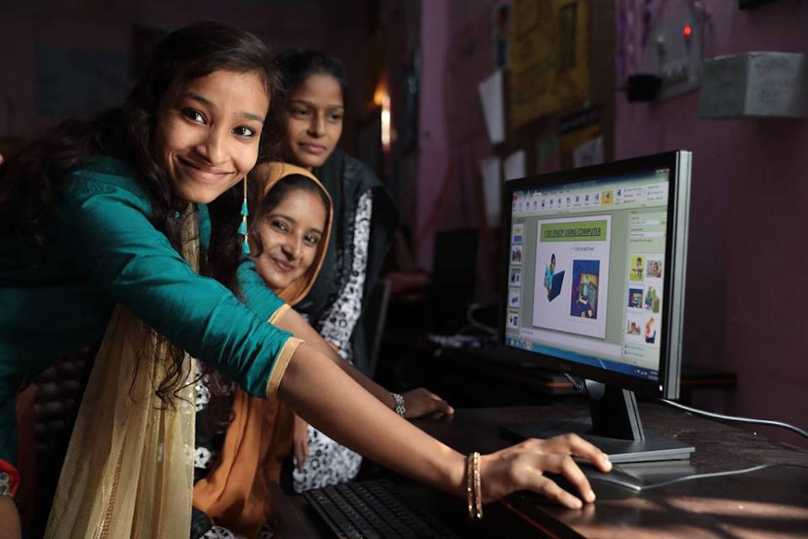 social businesses - girls using tech