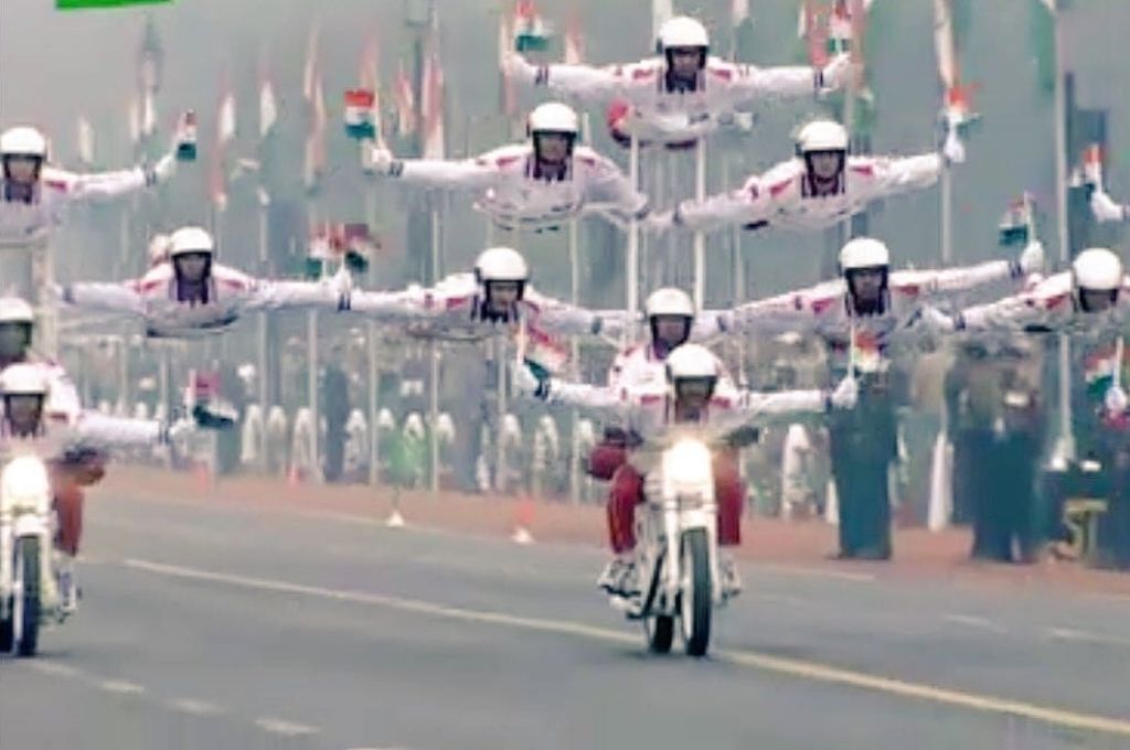 Teamwork stunt on bikes-Republic Day