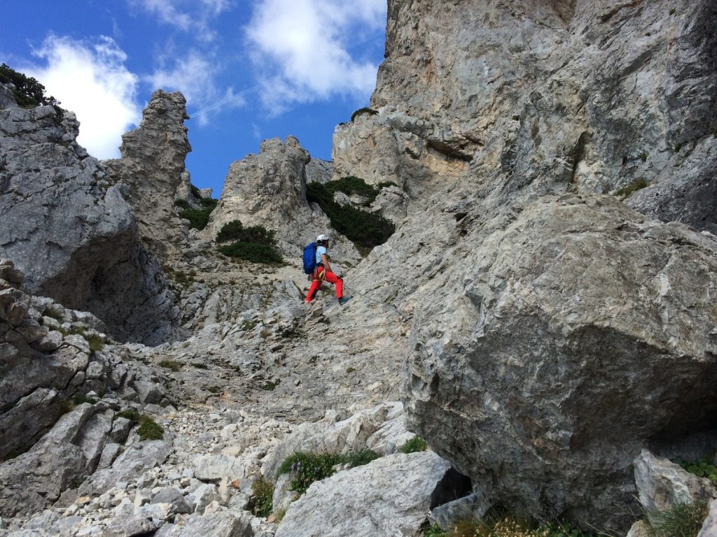 rock climing_pxhere_scale