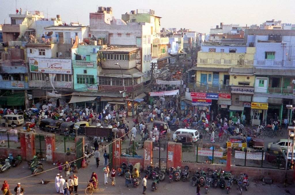 The area outside Jama Masjid with people and buildings, captured from a height in Jama Masjid. Indian cities are plagues by poor planning.
