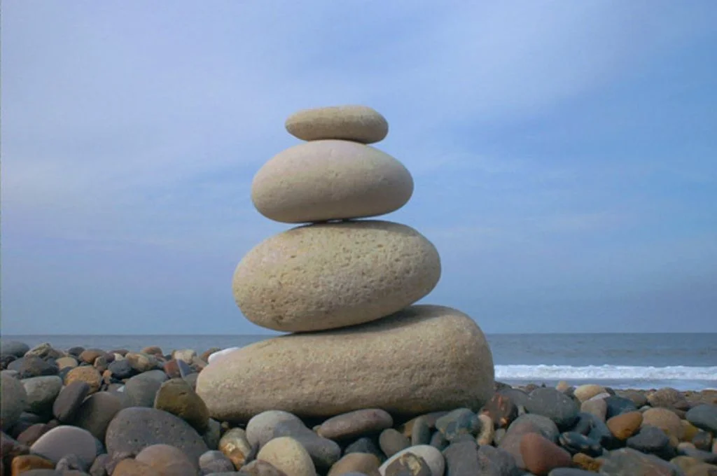 A-pile-of-stones-near-the-beach_systems-change