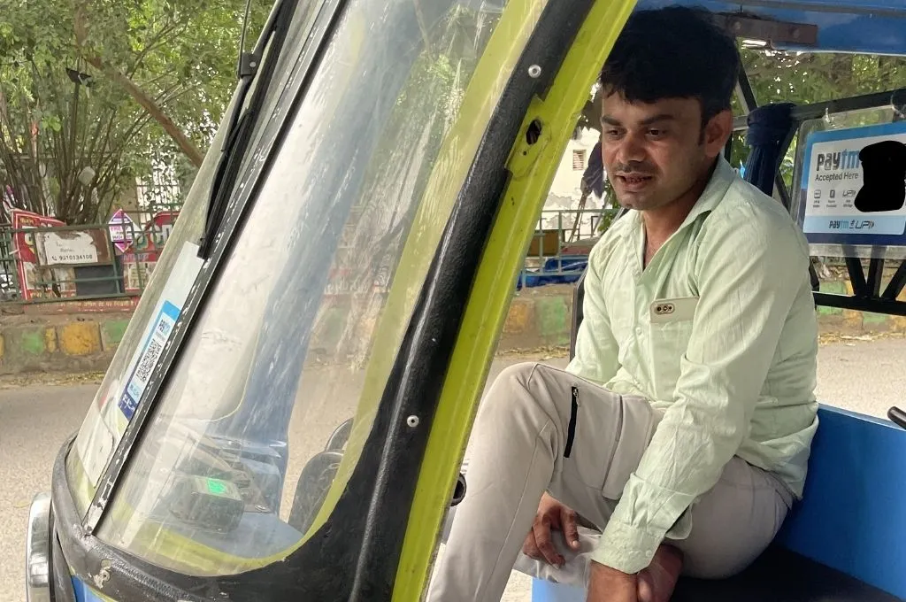 Ajinesh explains the nuances of driving an e-rickshaw in Ghaziabad.