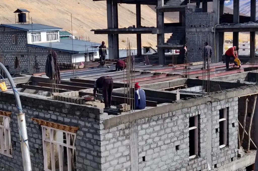 A building under construction_spiti architecture