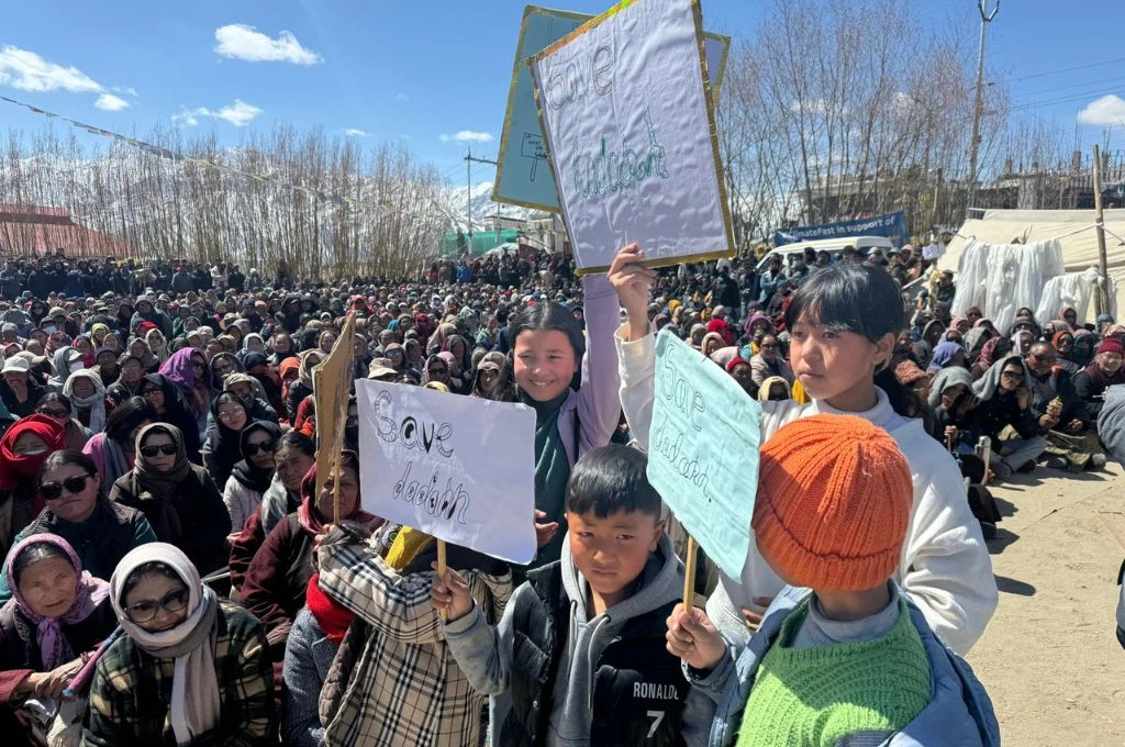 Children protesting for the sixth schedule inclusion in Ladakh_employment